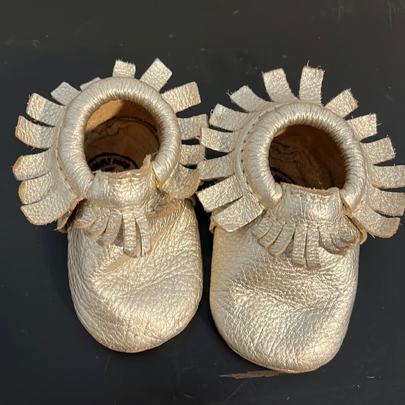 Freshly picked moccasins size 2 - Picture 1 of 8